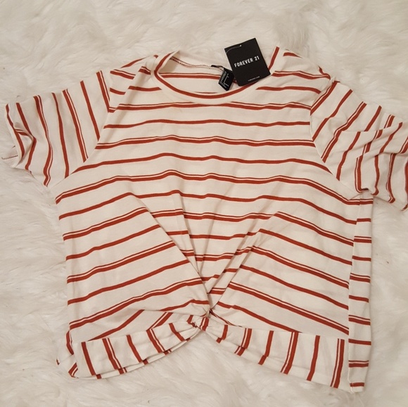 Forever 21 Tops - Forever 21 Crop Top